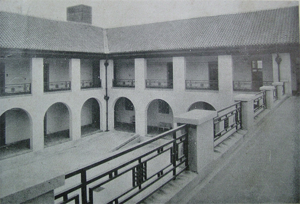 原動物實(shí)驗(yàn)樓內(nèi)景（1930年代）.jpg